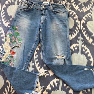 Zara Blue Embroidered Cropped Jeans